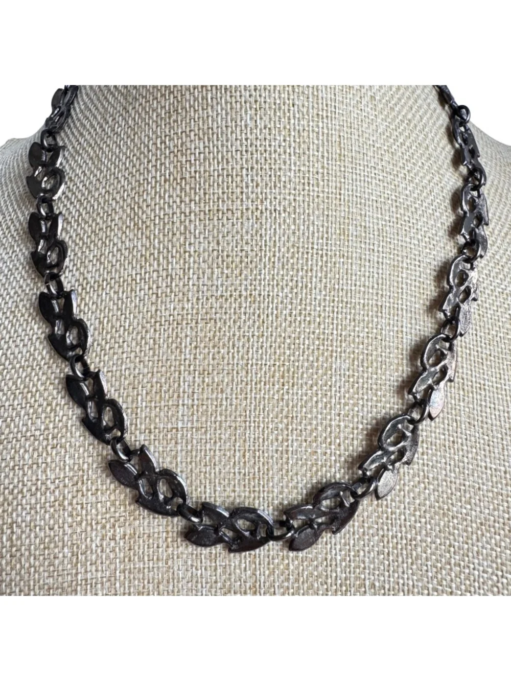 Vintage Red Black Enamel Leaf Necklace Gunmetal Tone Collar Botanical Statement